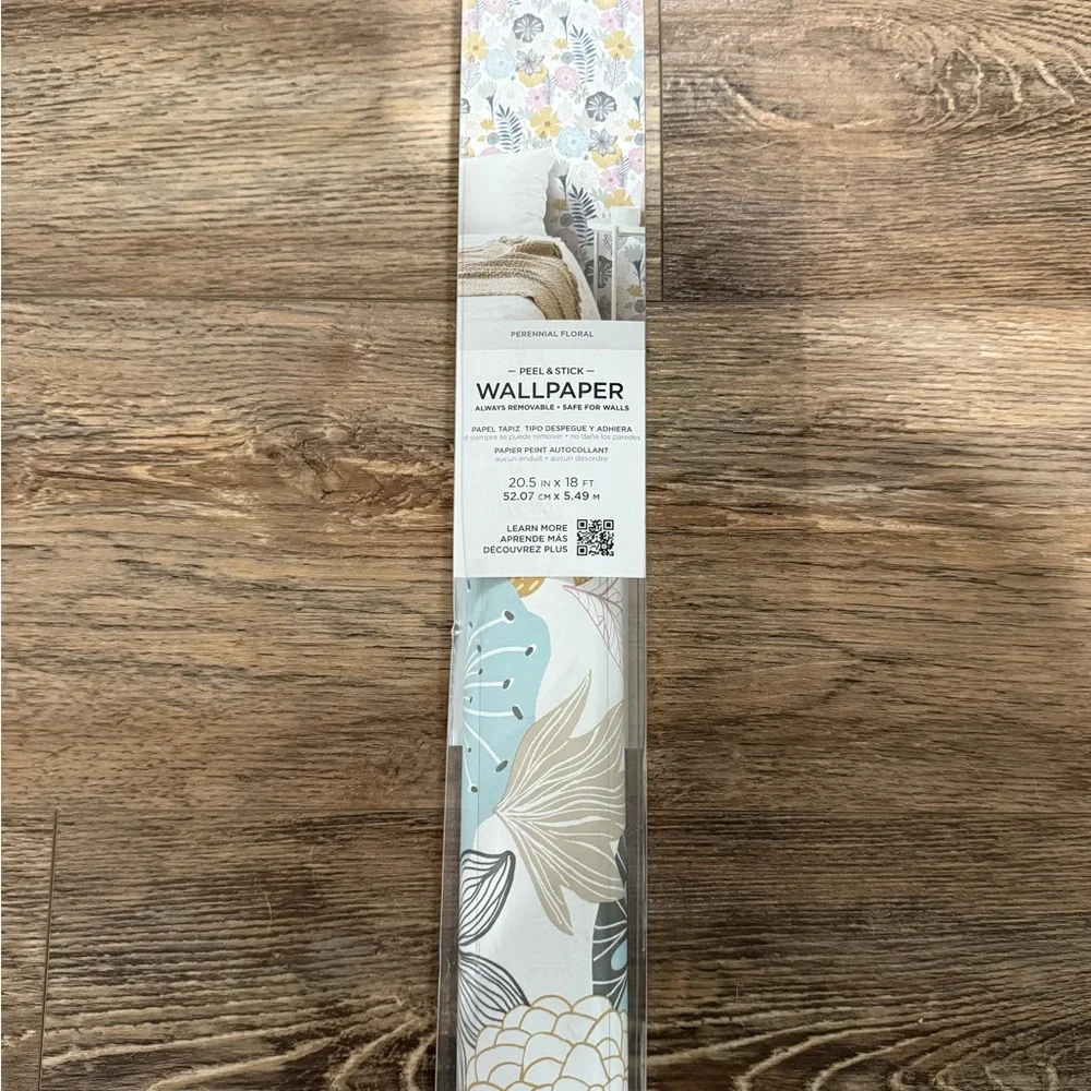 Roommates Perennial Blooms Peel & Stick Wallpaper - Multicolor